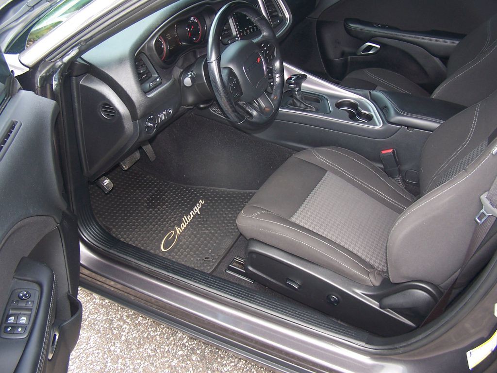 2020 Dodge Challenger Image 6