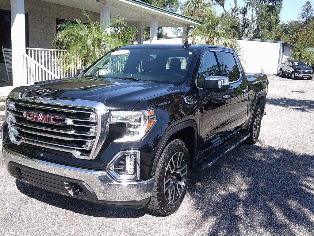 2020 GMC Sierra Image 2