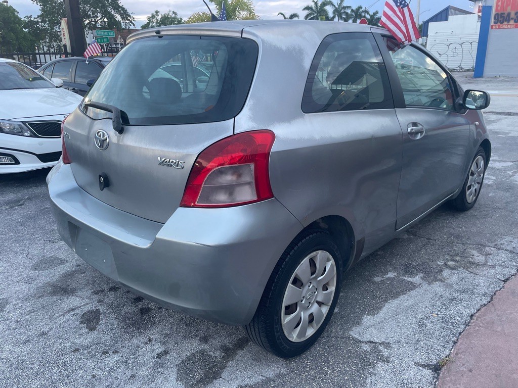 2007 Toyota Yaris Image 4