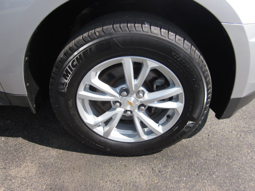2016 Chevrolet Equinox Image 32