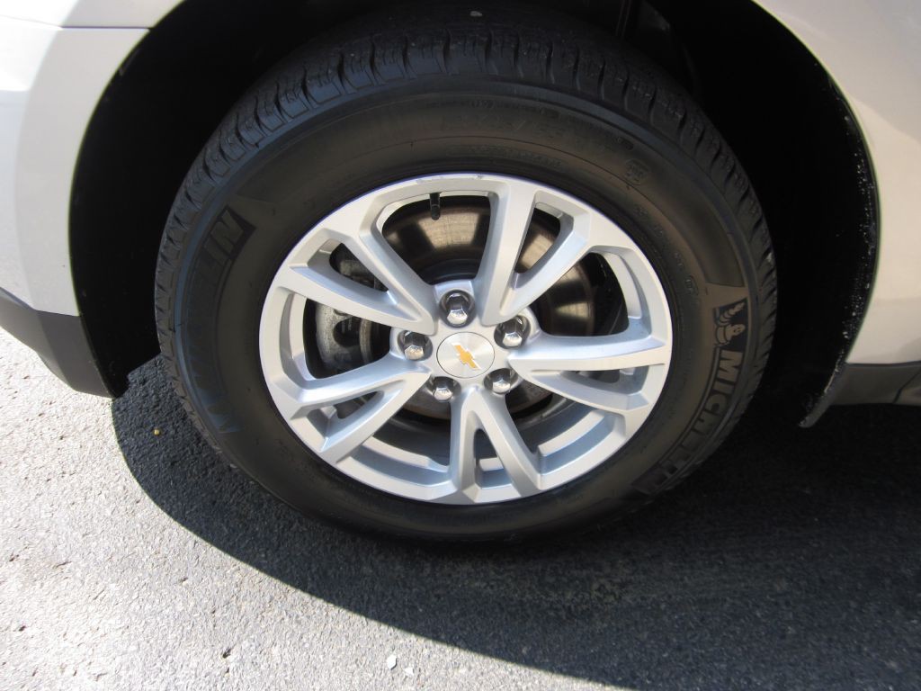 2016 Chevrolet Equinox Image 34