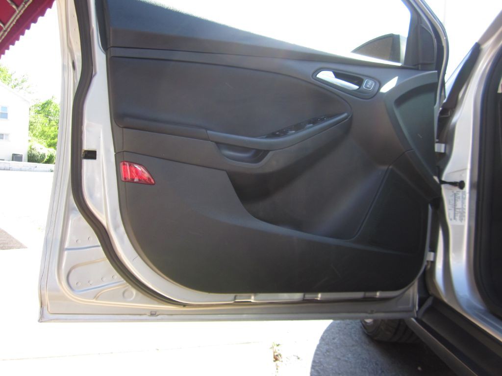 2018 Ford Focus Image 27