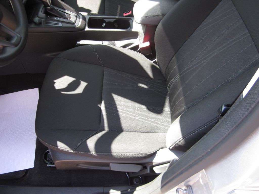 2018 Ford Focus Image 30