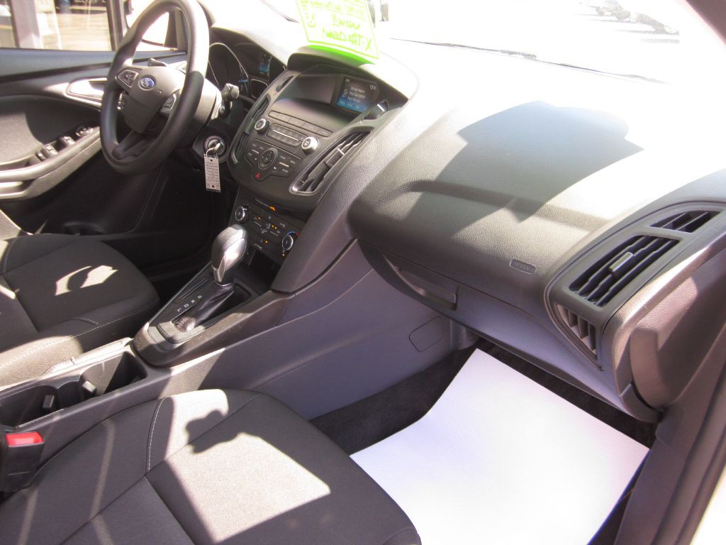 2018 Ford Focus Image 41