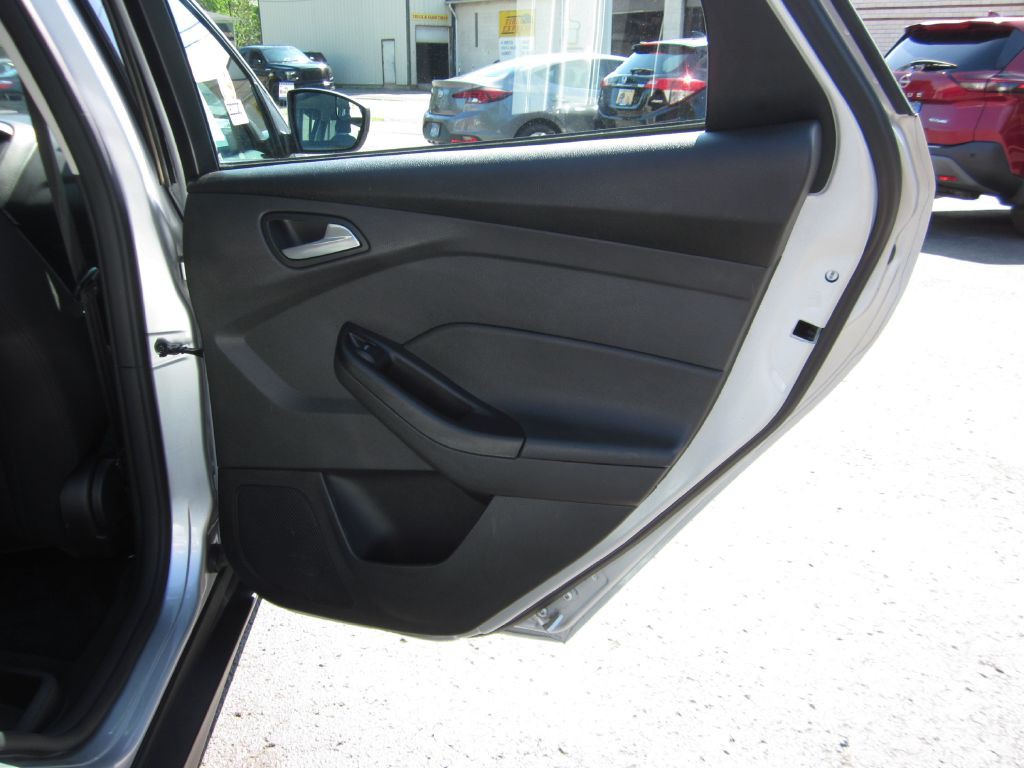 2018 Ford Focus Image 43