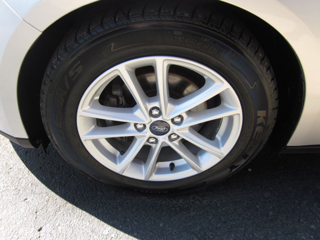 2018 Ford Focus Image 49
