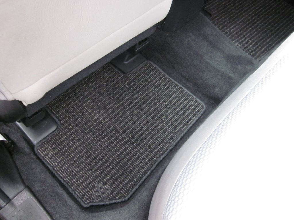 2017 Subaru Forester Image 46
