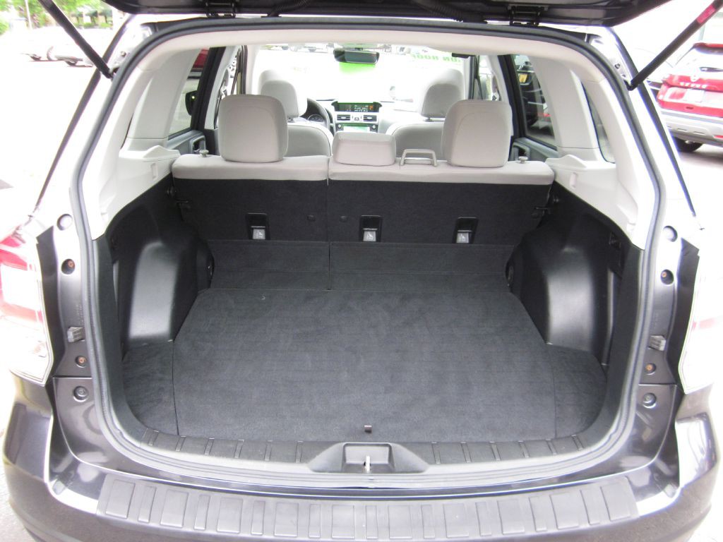 2017 Subaru Forester Image 47