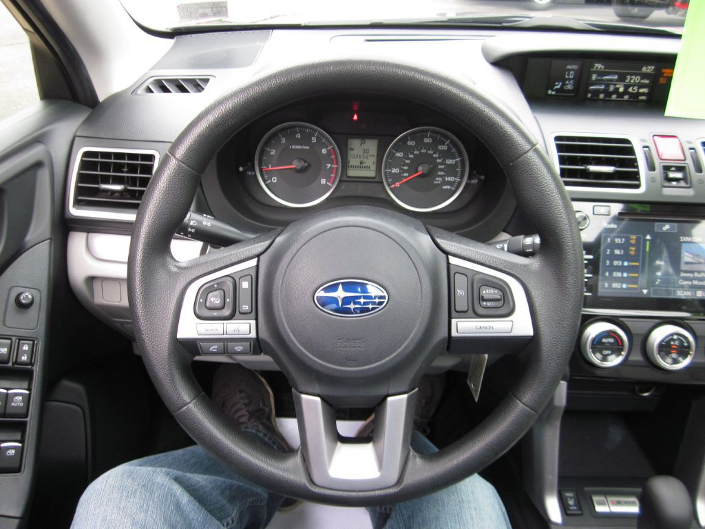 2017 Subaru Forester Image 61
