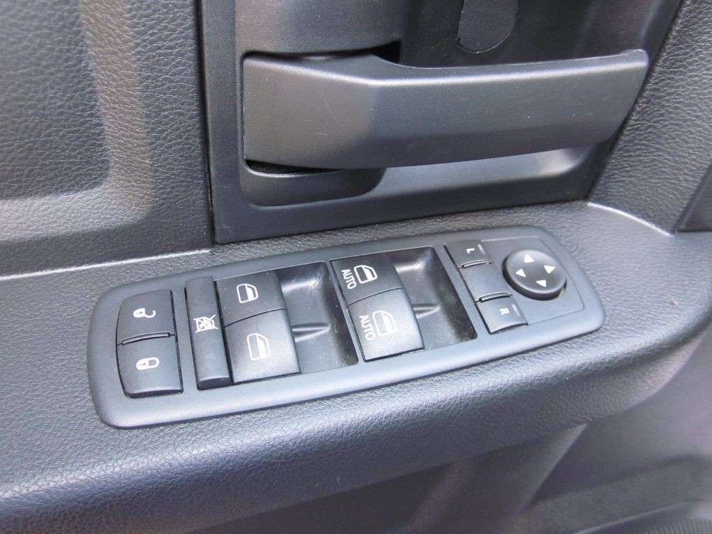 2017 RAM 1500 Image 43