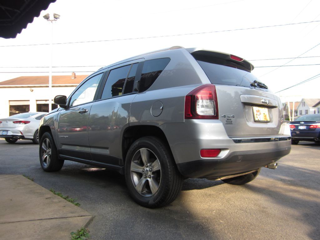 2017 Jeep Compass Image 8
