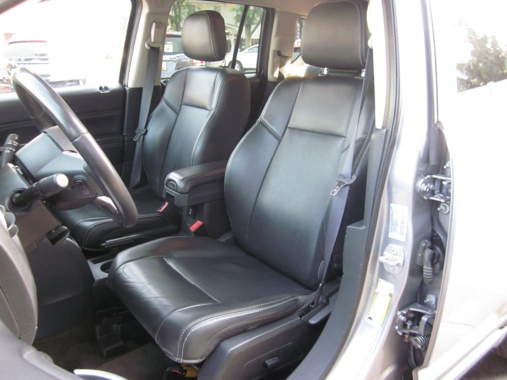 2017 Jeep Compass Image 18