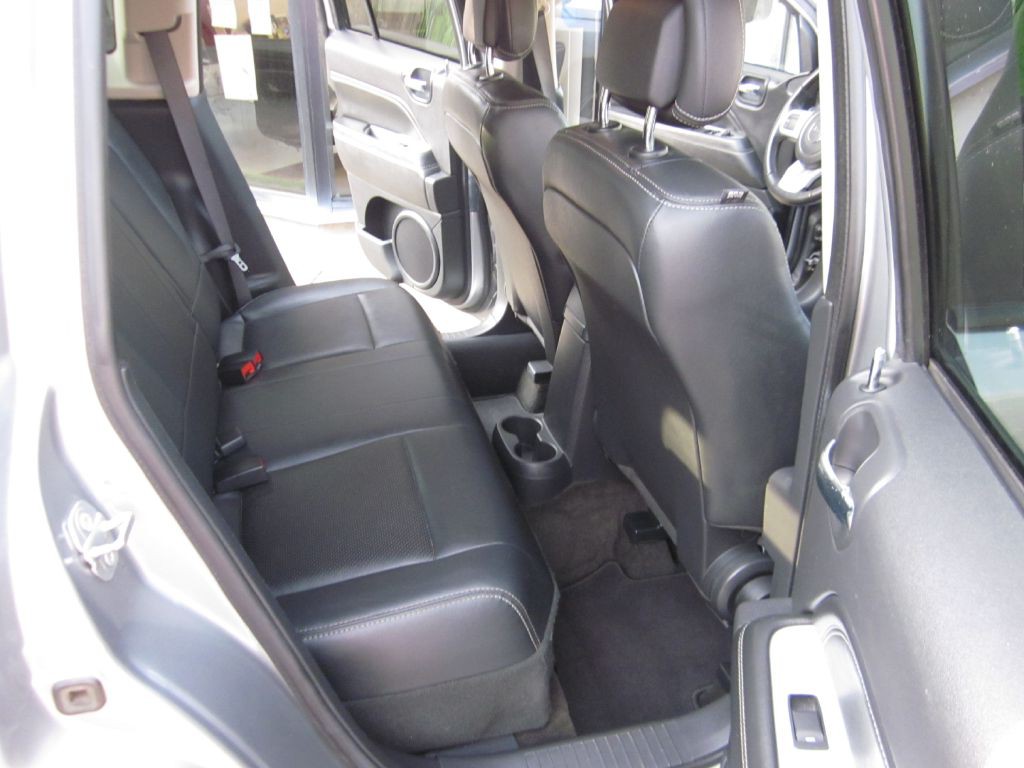 2017 Jeep Compass Image 35