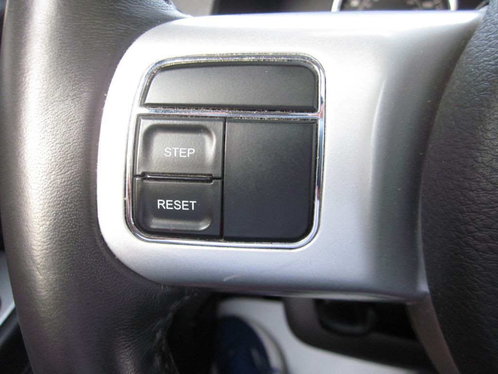 2017 Jeep Compass Image 47