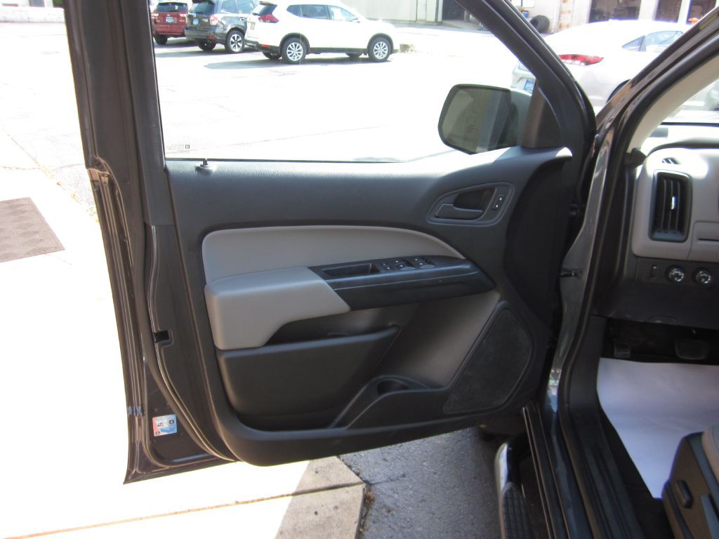 2017 Chevrolet Colorado Image 33