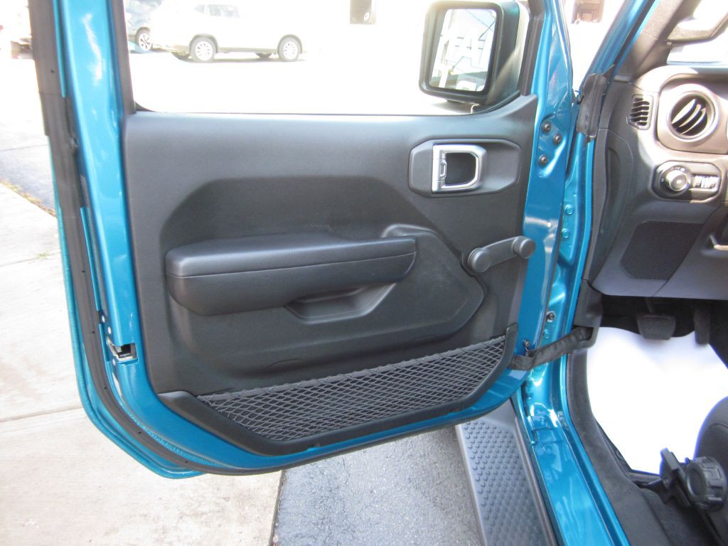2019 Jeep Wrangler Image 34