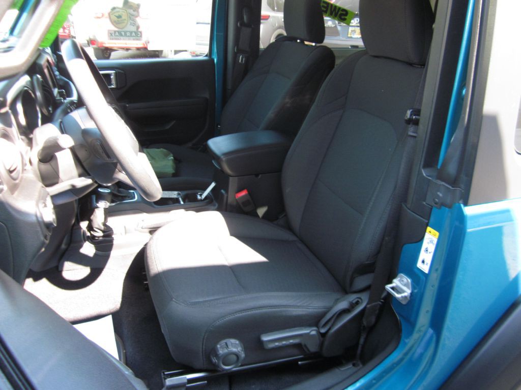 2019 Jeep Wrangler Image 35