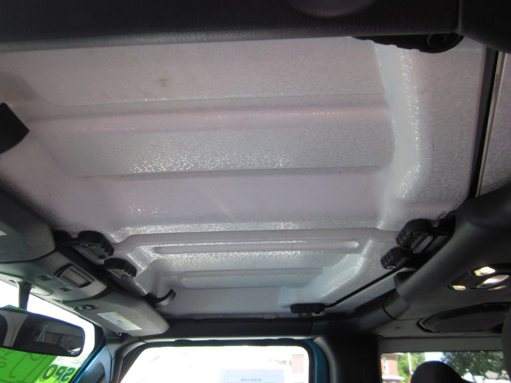 2019 Jeep Wrangler Image 38
