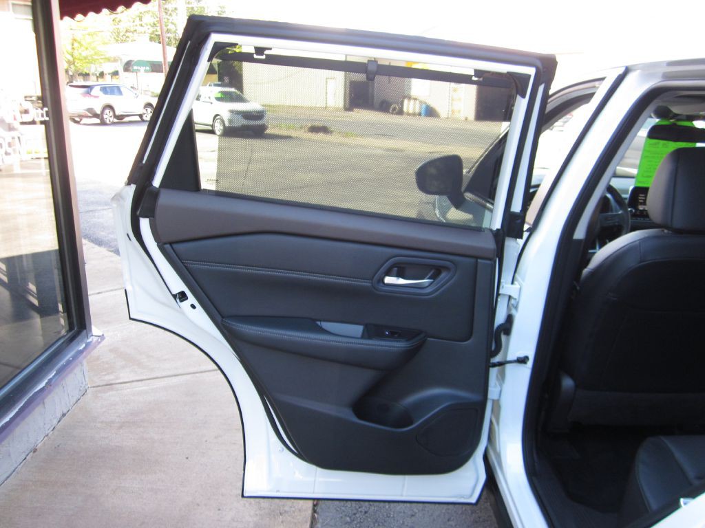 2023 Nissan Rogue Image 55