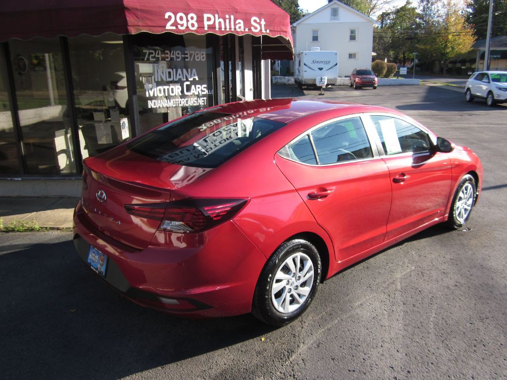 2019 Hyundai Elantra Image 3