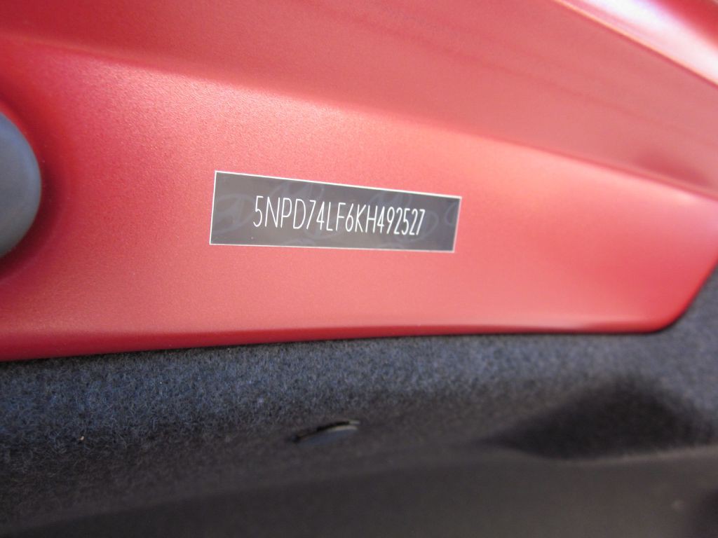 2019 Hyundai Elantra Image 32