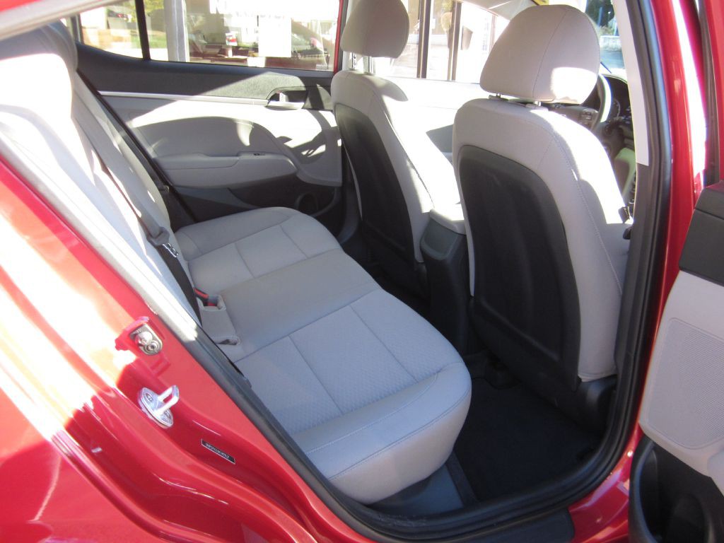 2019 Hyundai Elantra Image 48