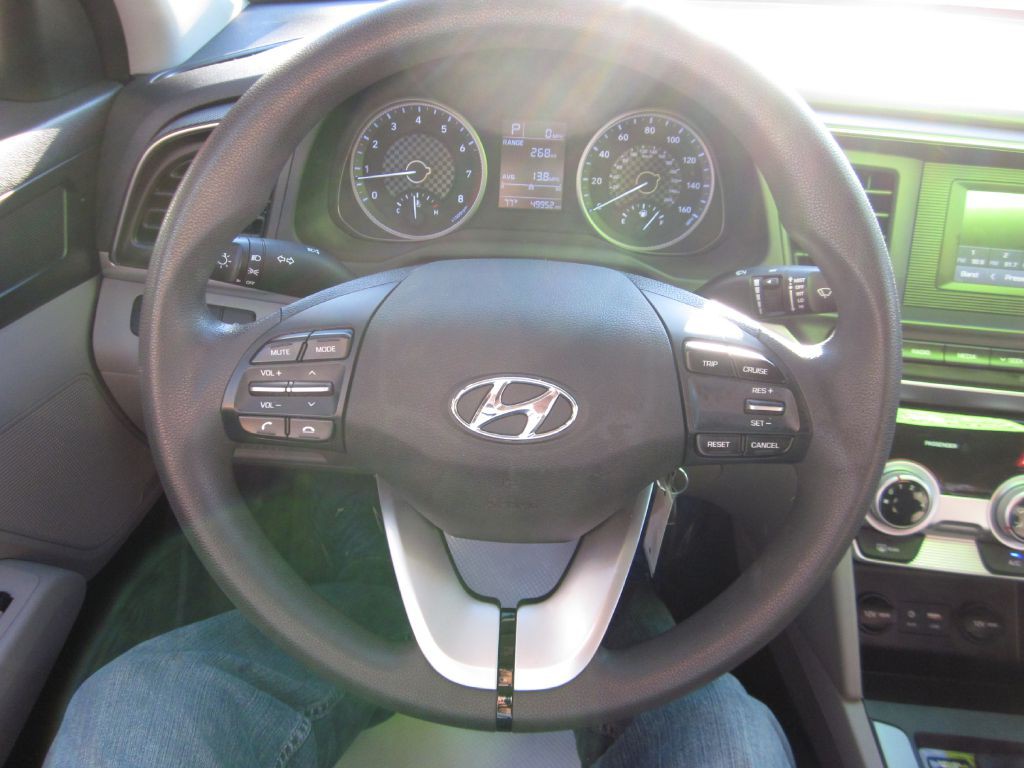 2019 Hyundai Elantra Image 51
