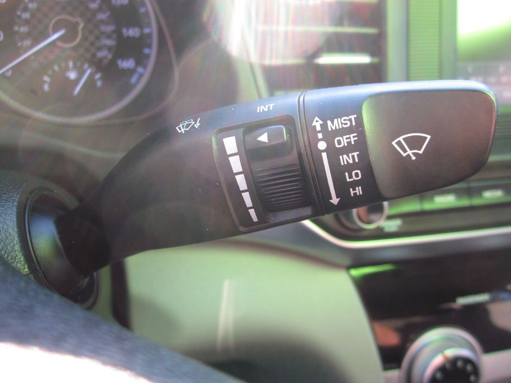2019 Hyundai Elantra Image 55
