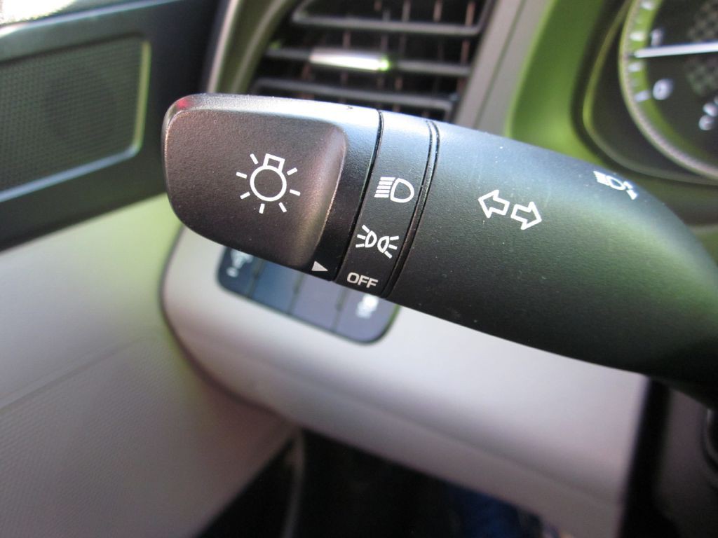 2019 Hyundai Elantra Image 56