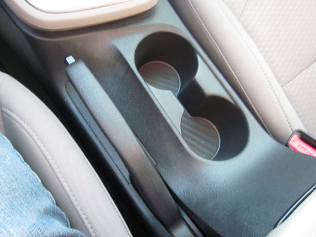 2019 Hyundai Elantra Image 64