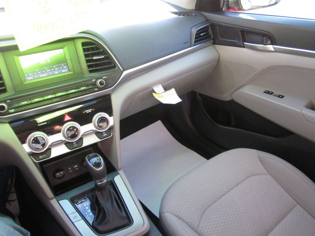2019 Hyundai Elantra Image 66