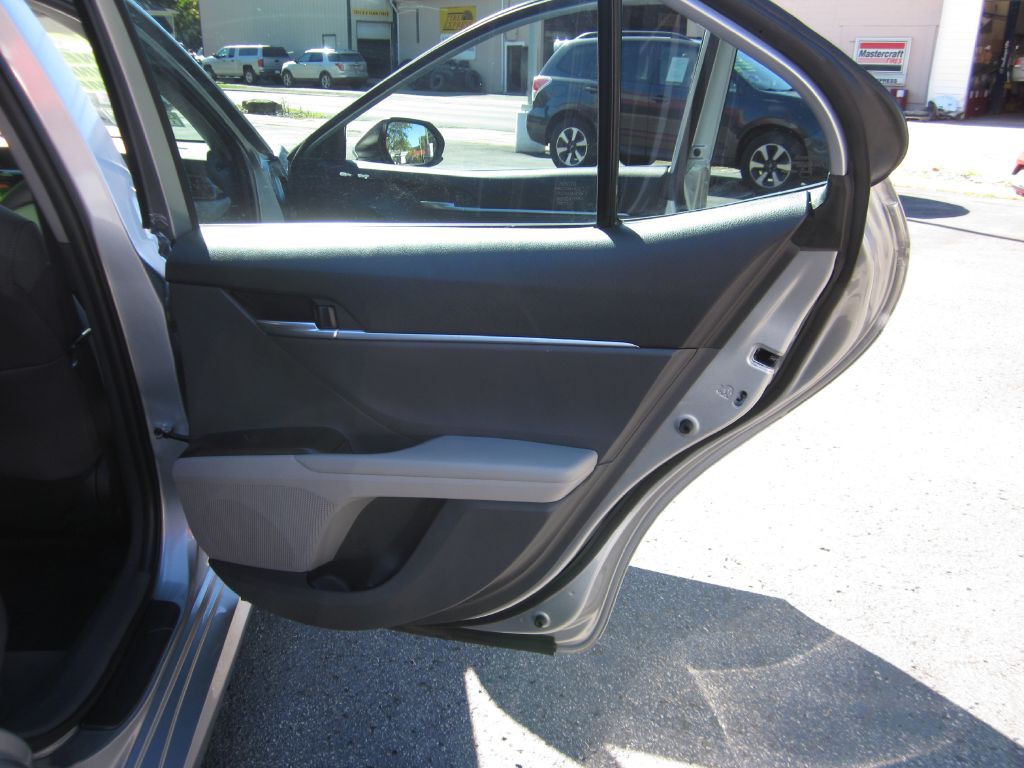 2023 Toyota Camry Image 36