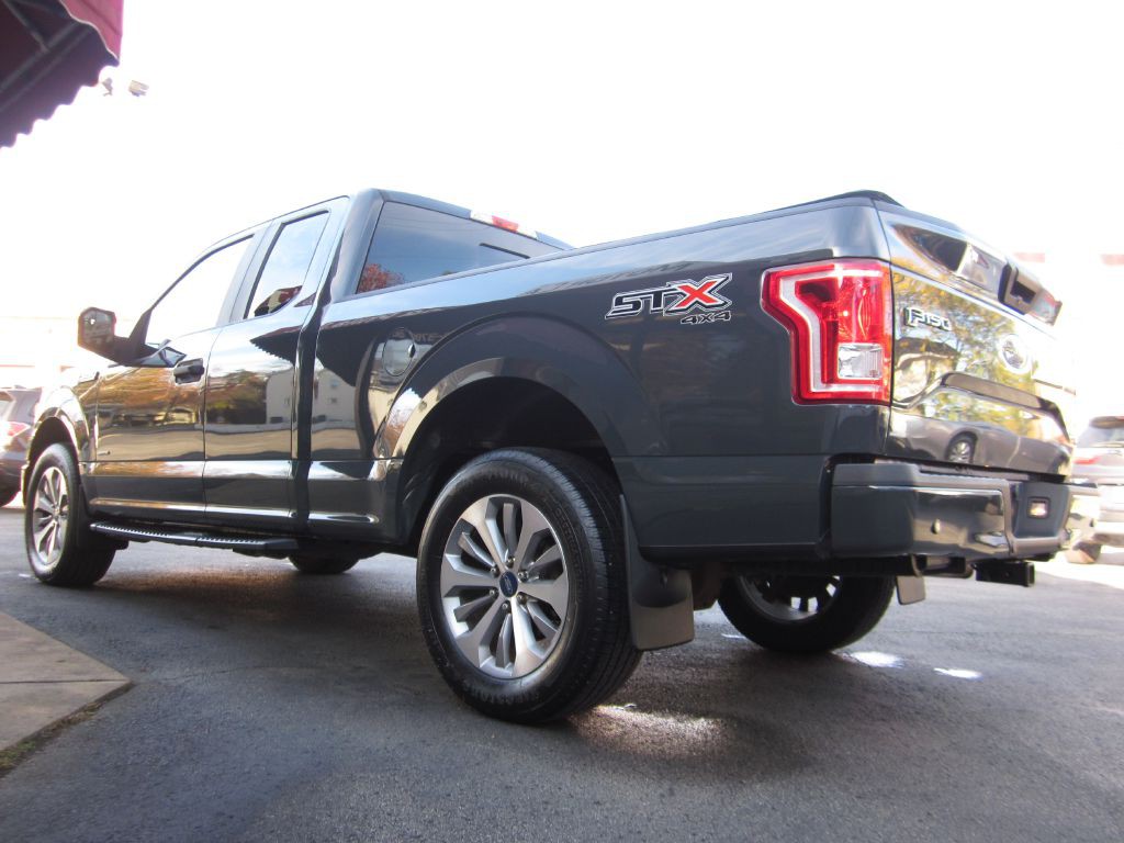 2017 Ford F-150 Image 22