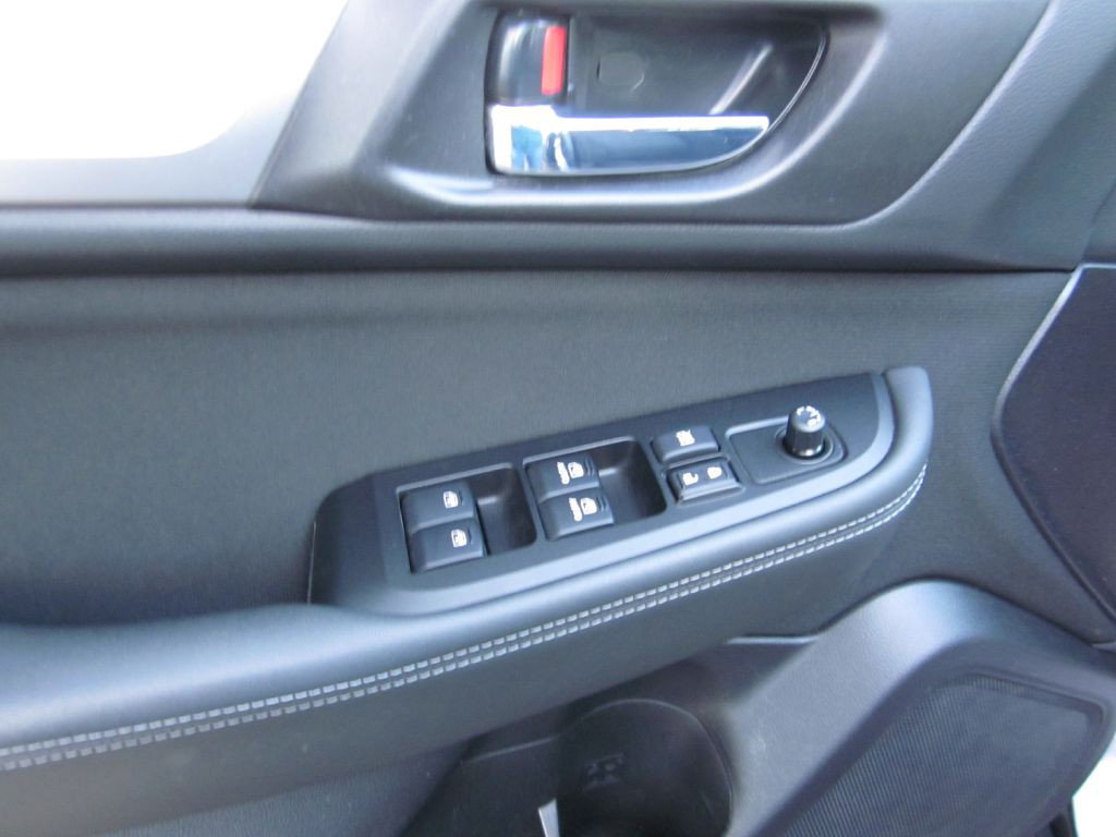 2017 Subaru Outback Image 36