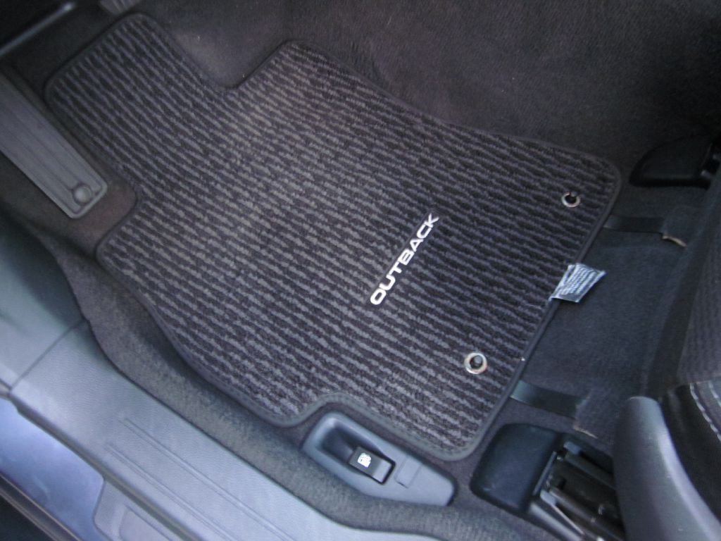 2017 Subaru Outback Image 43