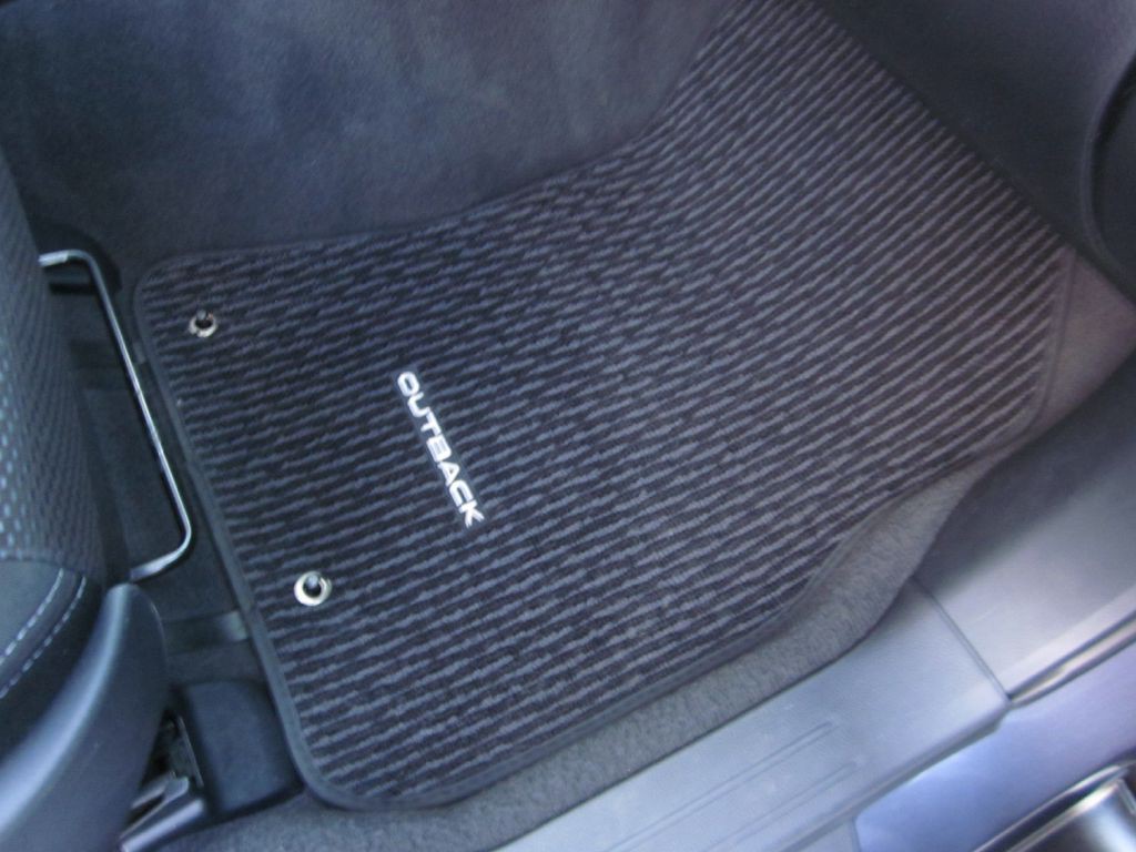 2017 Subaru Outback Image 57