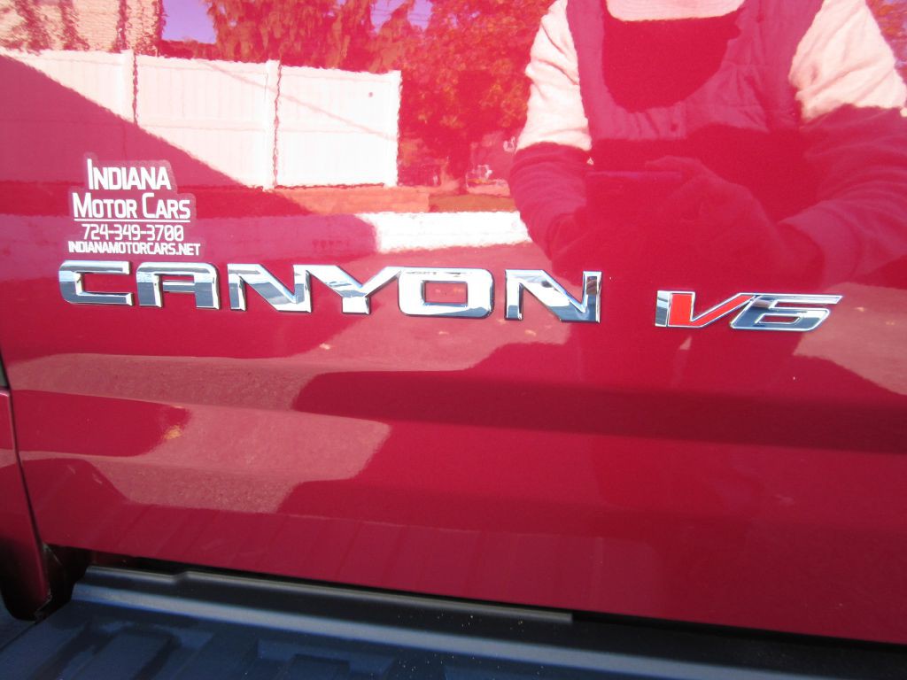 2018 GMC Canyon Image 12