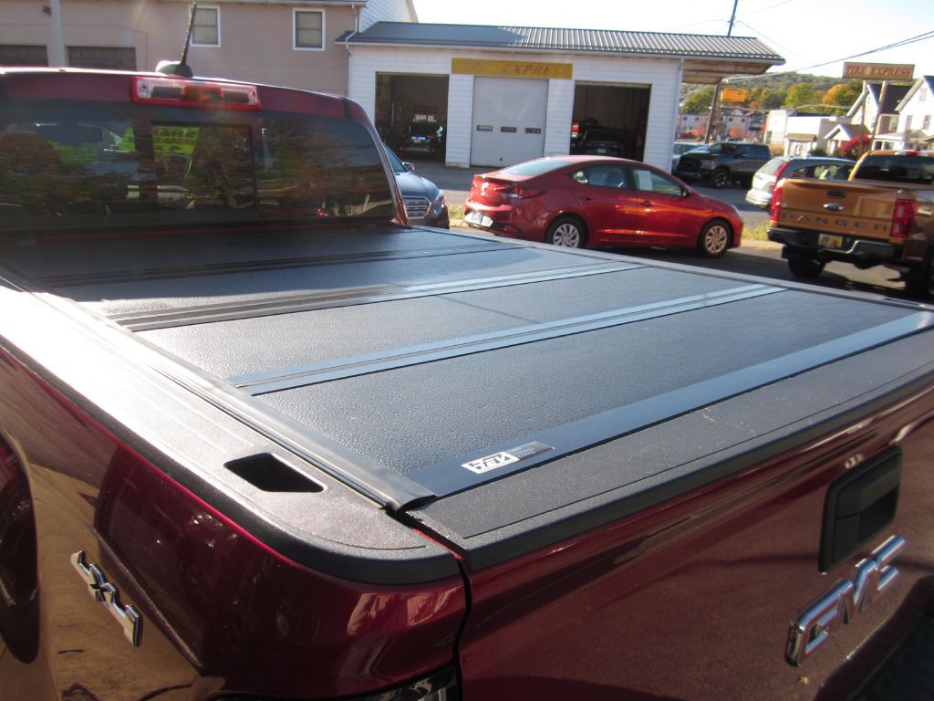 2018 GMC Canyon Image 16