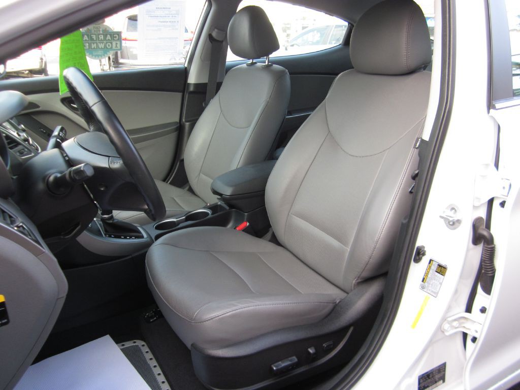 2015 Hyundai Elantra Image 33