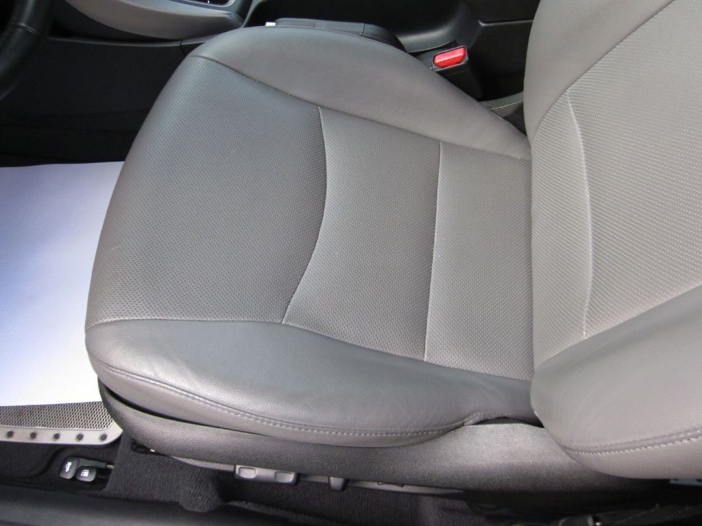 2015 Hyundai Elantra Image 35