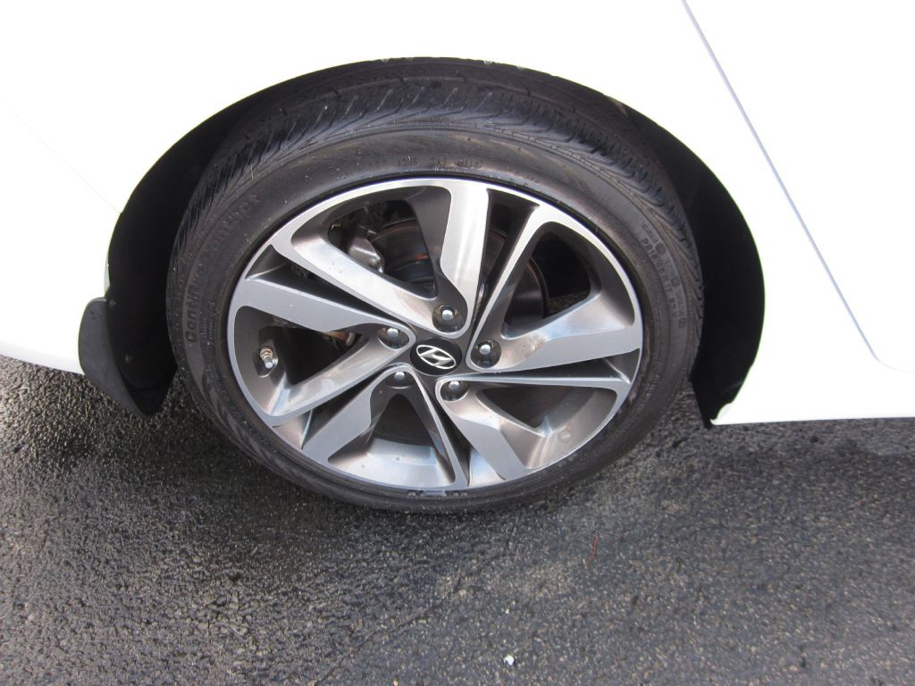 2015 Hyundai Elantra Image 54