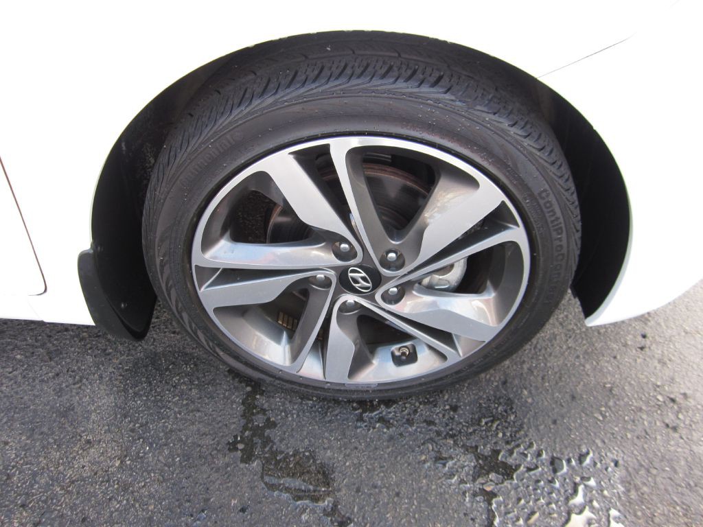 2015 Hyundai Elantra Image 55
