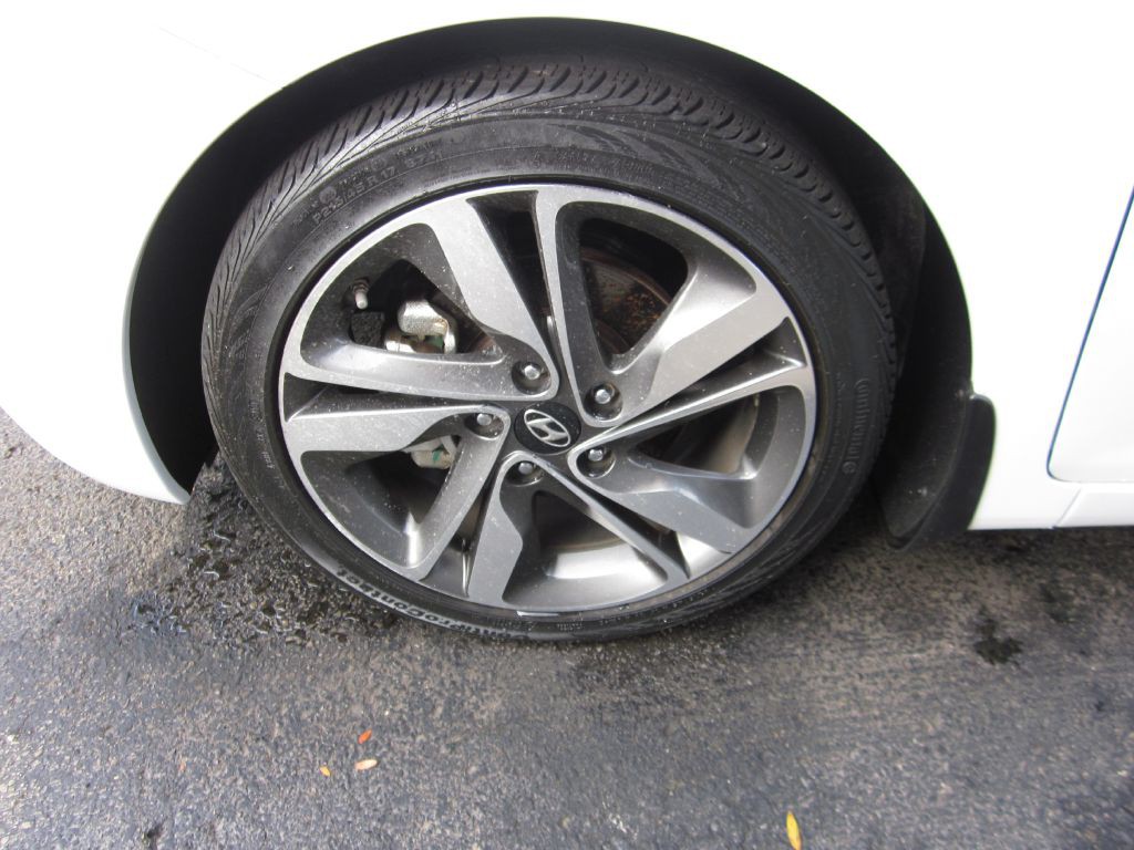 2015 Hyundai Elantra Image 57