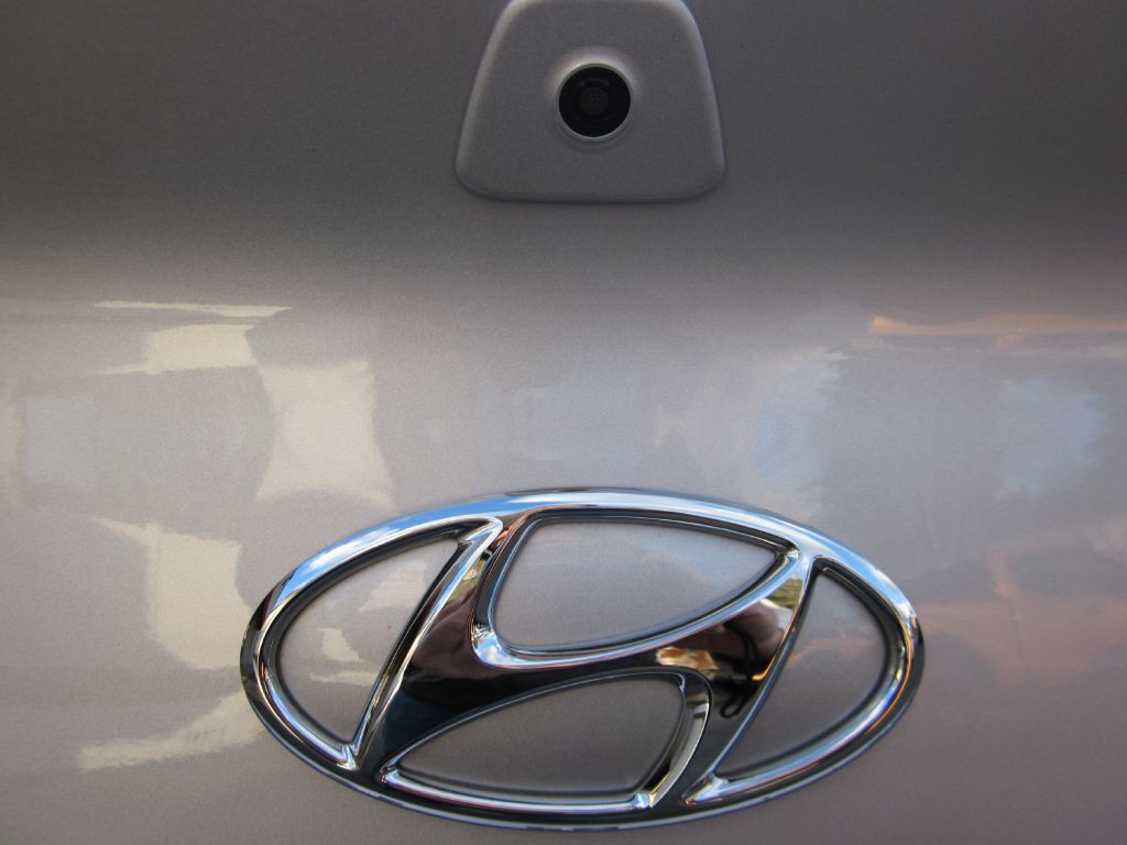 2019 Hyundai Elantra Image 8