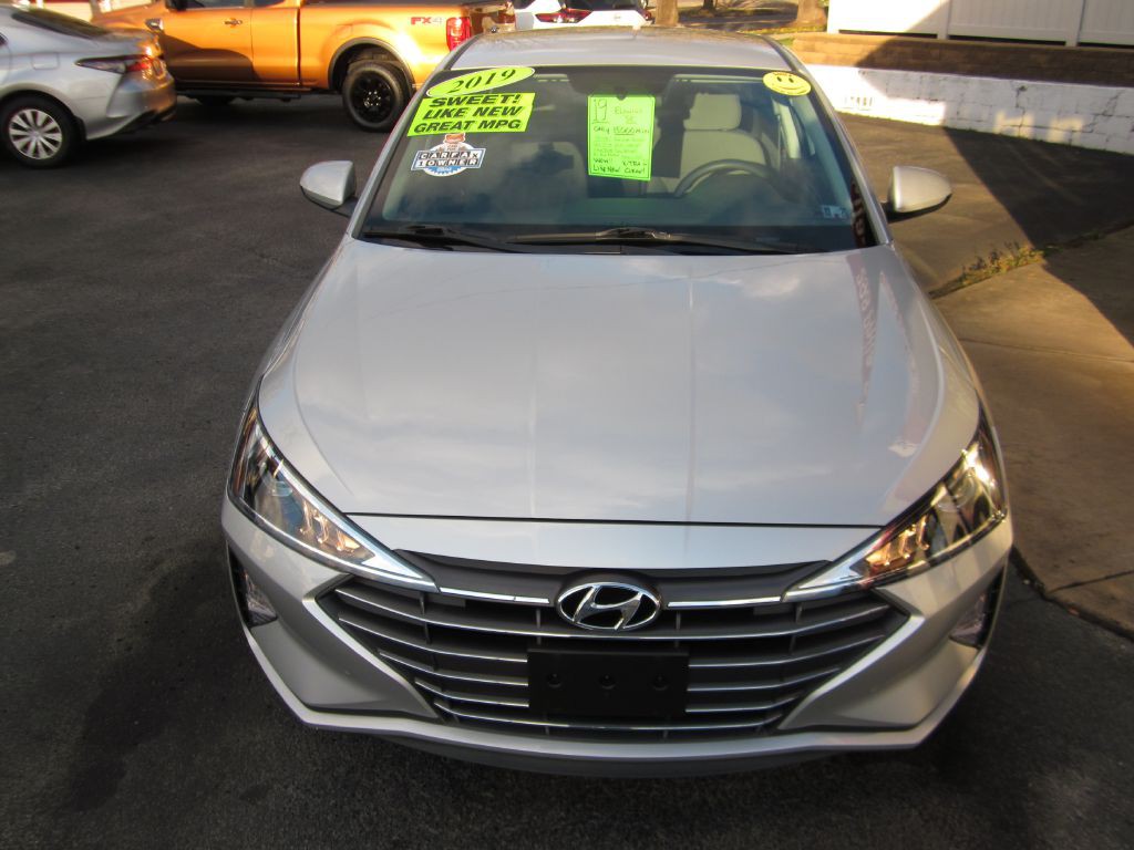 2019 Hyundai Elantra Image 16