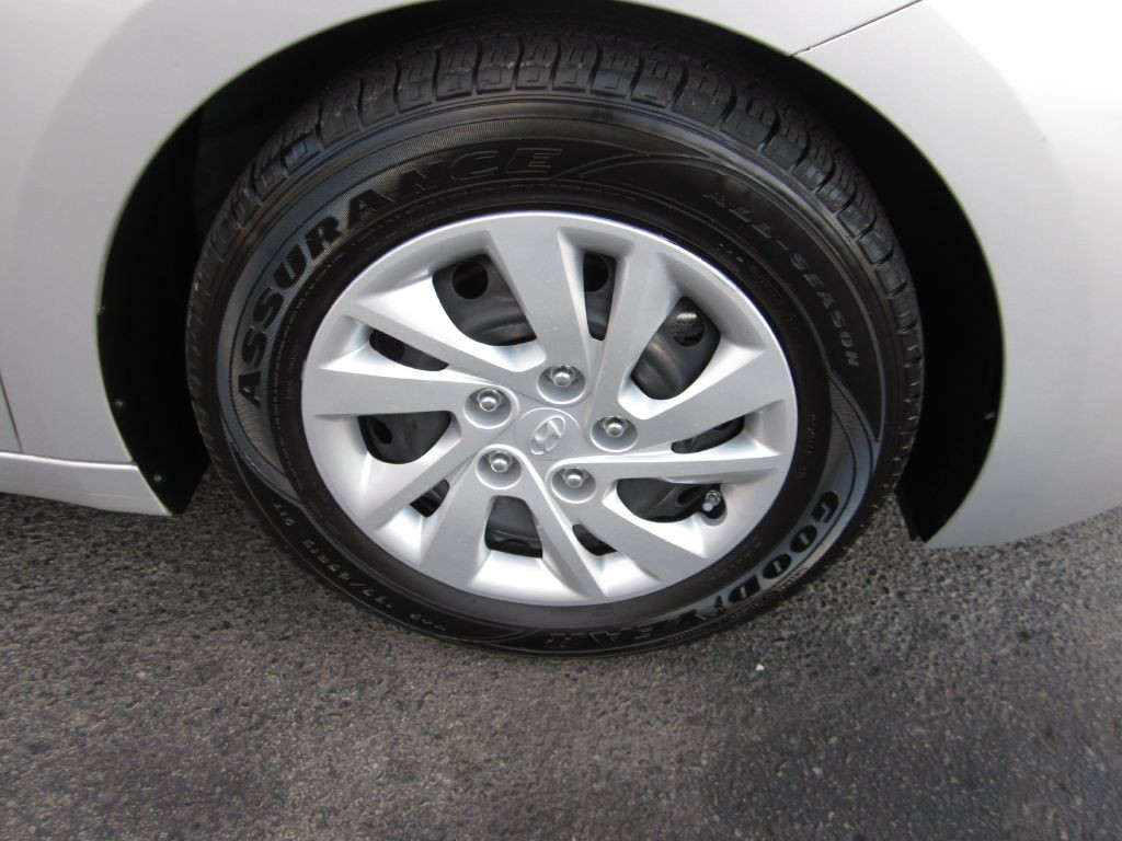 2019 Hyundai Elantra Image 26