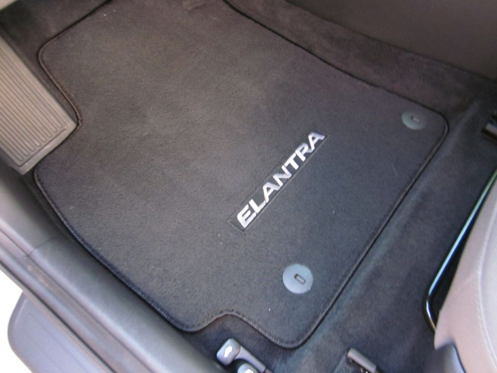 2019 Hyundai Elantra Image 34