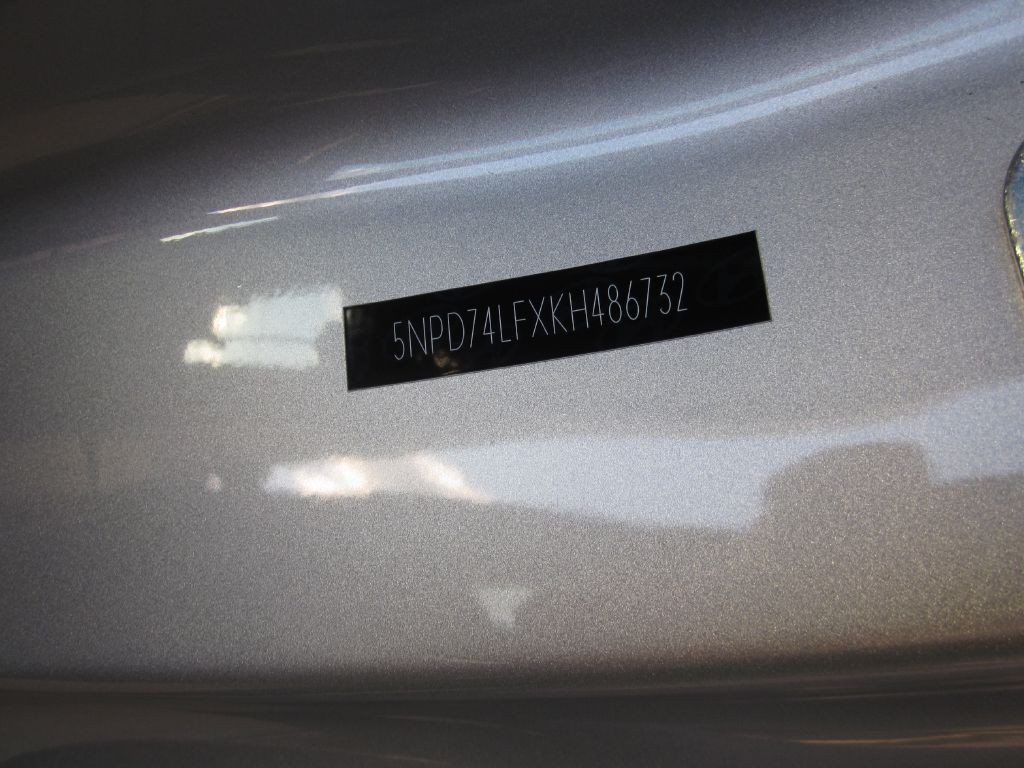 2019 Hyundai Elantra Image 39