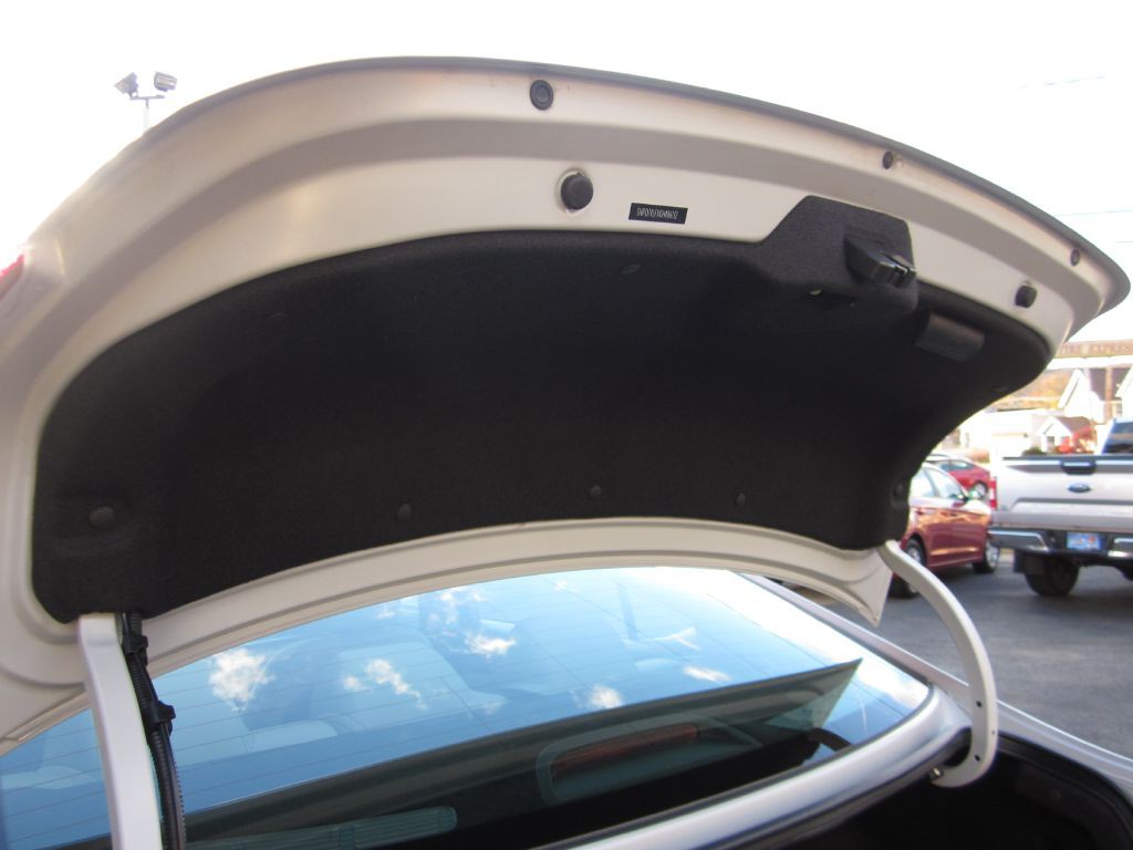 2019 Hyundai Elantra Image 43