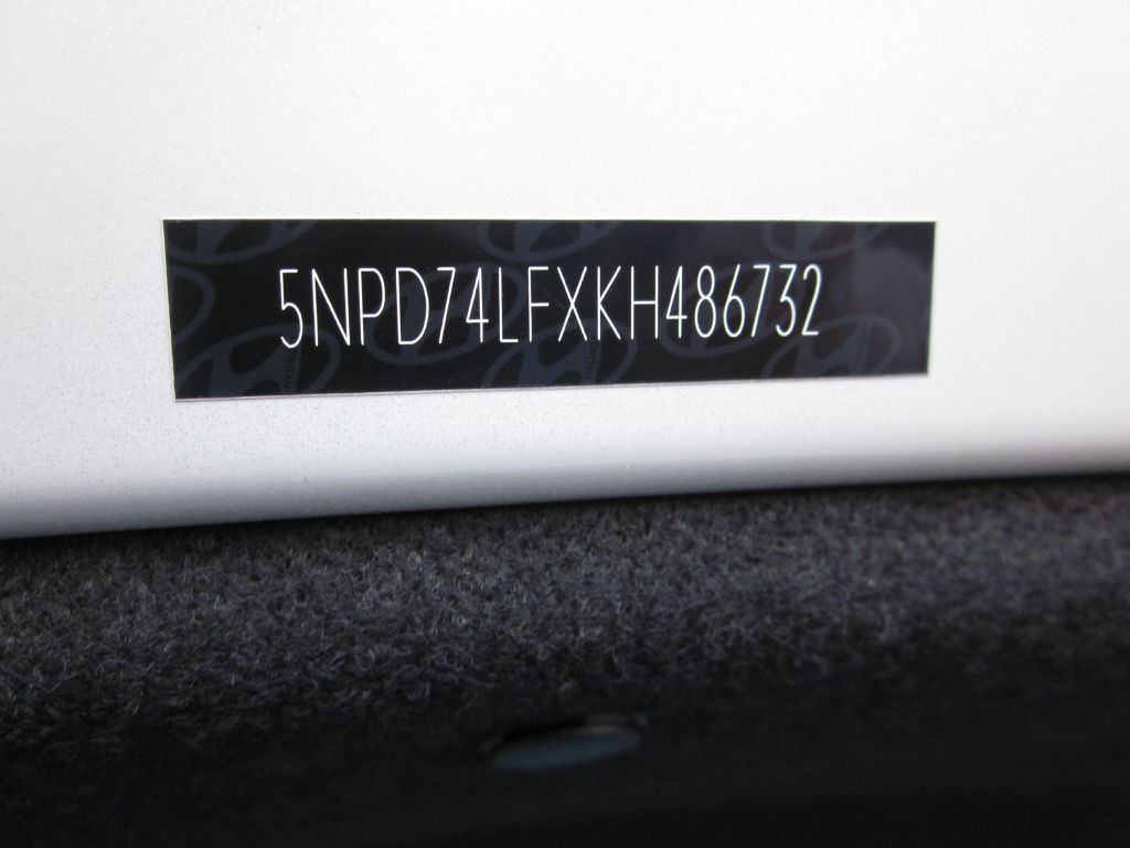 2019 Hyundai Elantra Image 44